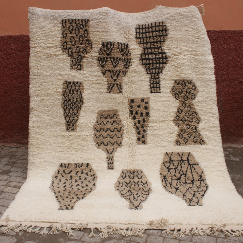Traditional Moroccan Berber rug with ivory wool