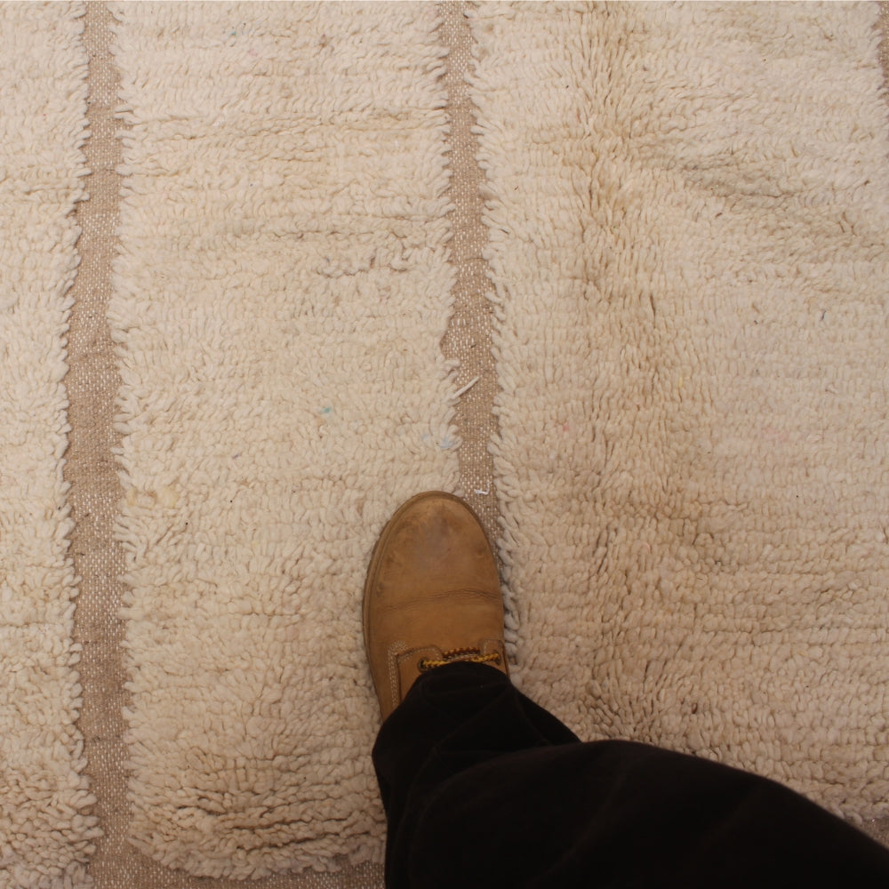 moroccan wool rug artisan weaving